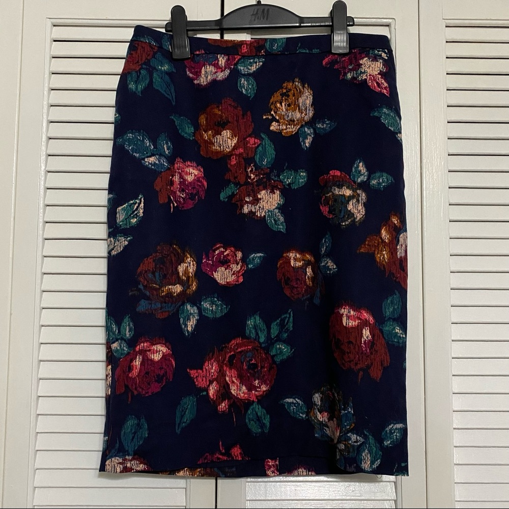 Floral print pencil skirt, new